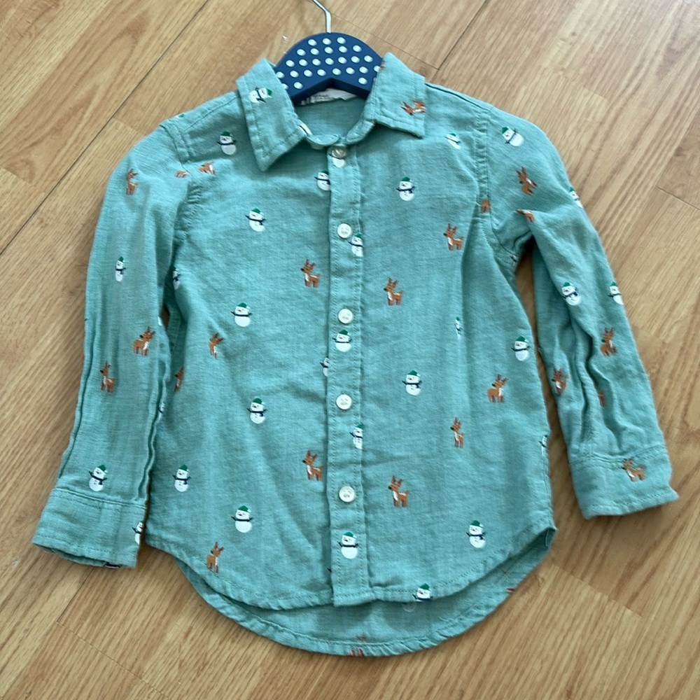H & M snowman and reindeer toddler button down holiday 🎄